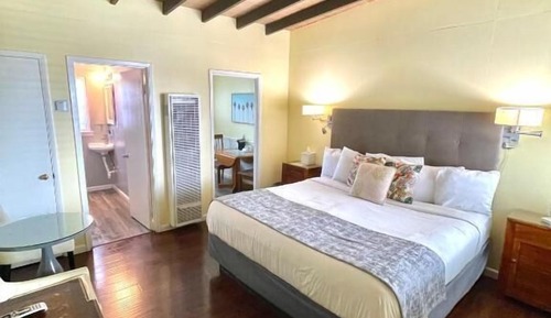 Room, 1 King Bed, Kitchenette (Room 3, 4 or 7)