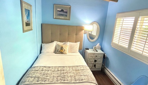 Economy Single Room, 1 Double Bed (No Pets Allowed - Room 5)