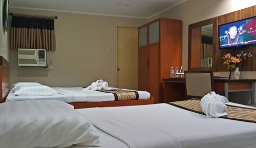 Deluxe Room, 1 Queen Bed