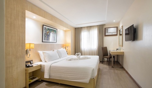 Royal One Bedroom Suite