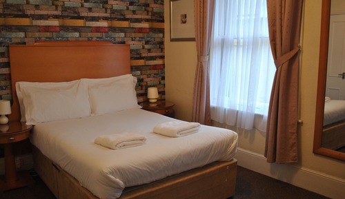 Basic Double Room, Ensuite