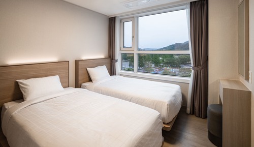 Premier Single Room