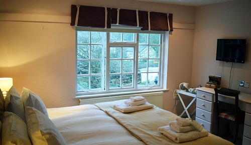 Standard Plus Twin, Ensuite