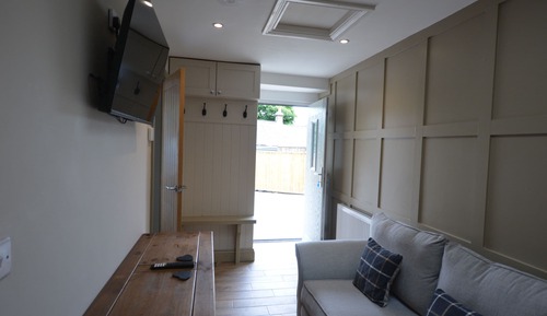Comfort Cottage, Ensuite, Courtyard View