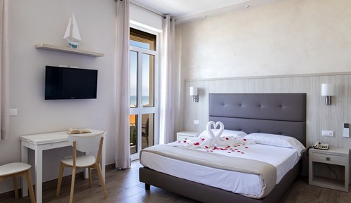 Double or Twin Room, Sea View