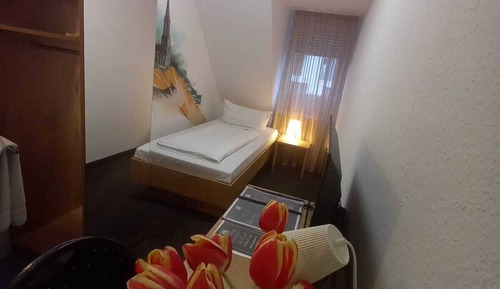 Basic Single Room, Shared Bathroom