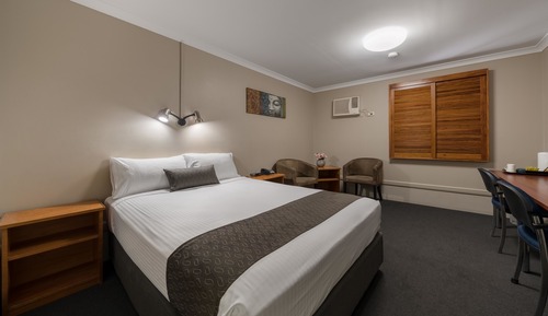 Standard Queen Room