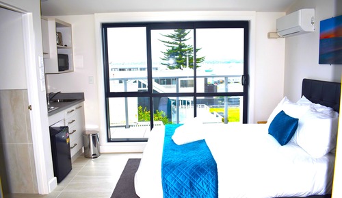 Superior Studio, Bay View