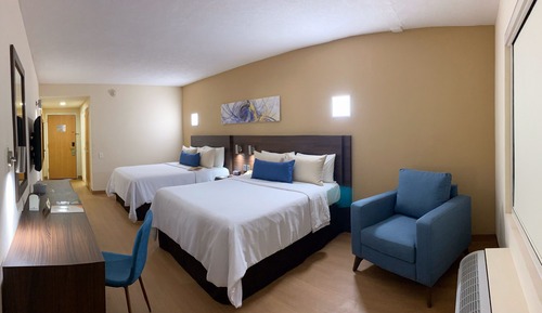 Standard Quadruple Room, 2 Queen Beds