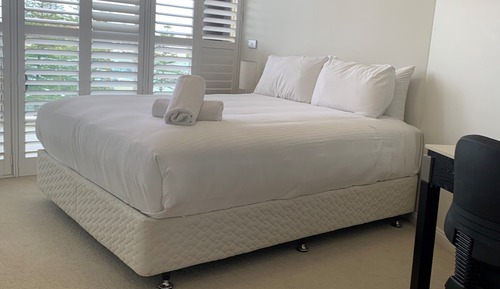 2 Bedroom Top Floor City View Apartment