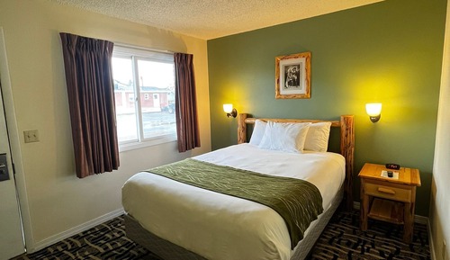 Economy Room