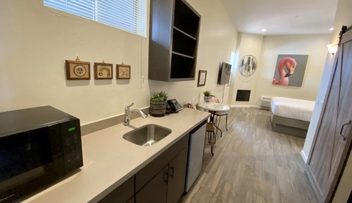 Room, 1 King Bed, Fireplace, Ground Floor