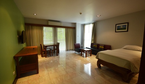 Deluxe Triple Room 