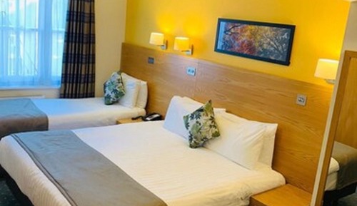 Triple Room