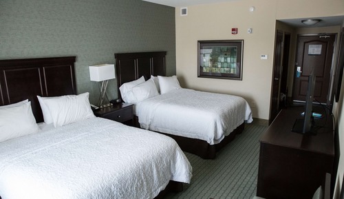 Room, 2 Queen Beds (Hearing Accessible)