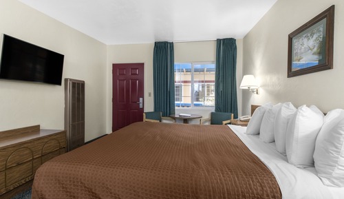 Standard Room, 1 King Bed
