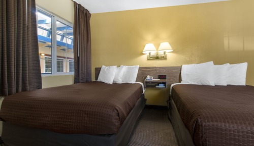 Standard Room, 2 Double Beds