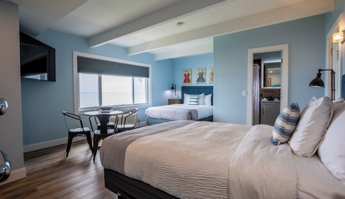 Comfort Room, 2 Queen Beds, Lake View 101, Pet Friendly