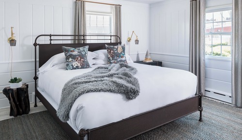 Village King Suite Pet Friendly