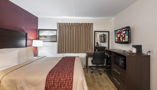 Deluxe Room, 1 Queen Bed, Accessible, Non Smoking