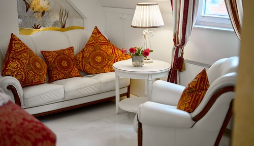 Suite with balcony and spa