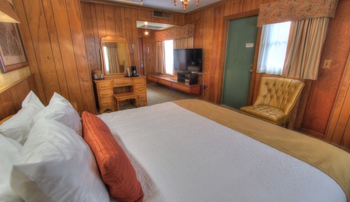 Standard Room, 1 King Bed with Sofa bed
