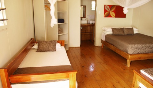 Beachfront Family Bure