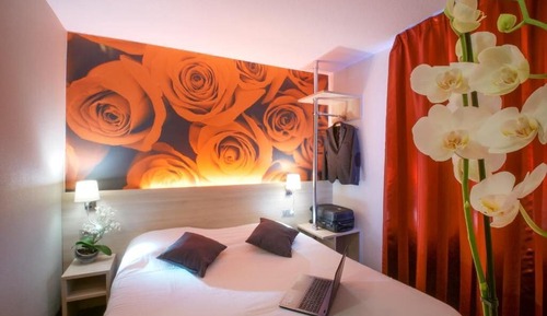 Room (Communicante)