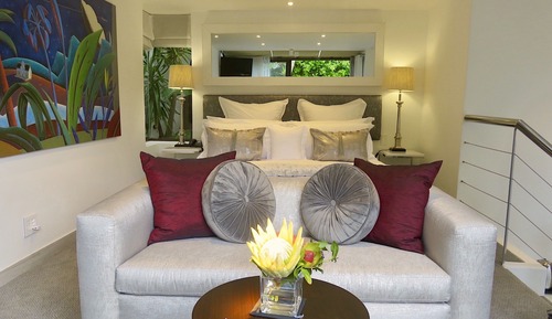 Room 2, Superior Room, 1 King Bed, Mountain View