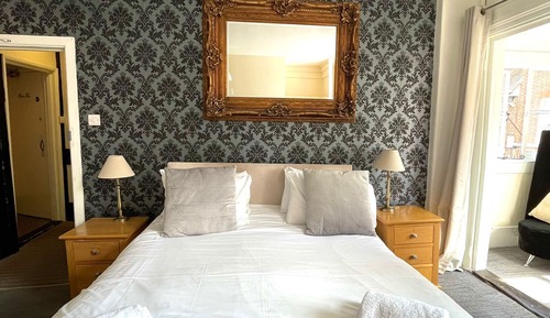 Double Room, Ensuite (Room 03)