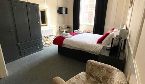 Double Room, Ensuite (Room 02)