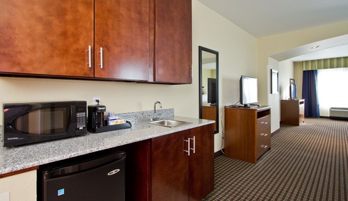 Standard Room, 1 King Bed, Microwave