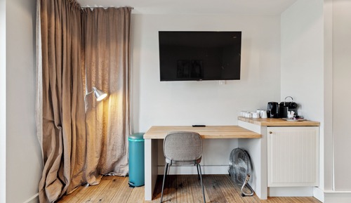 Queen Room