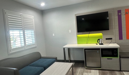 Room, Jetted Tub