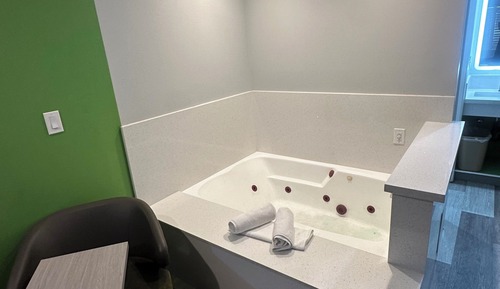 Romantic Room, 1 King Bed, Jetted Tub