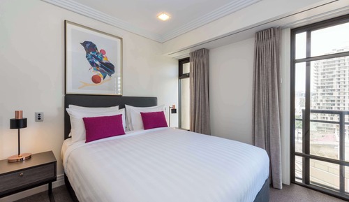 Suite, 1 Bedroom (No Housekeeping)