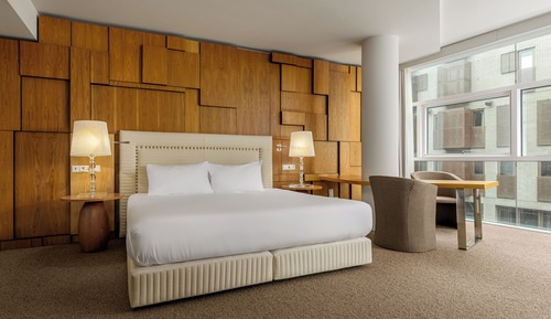 Suite, 1 King Bed