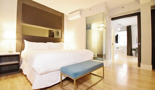 Executive Suite, 1 King Bed, Bathtub