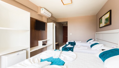 Standard Quadruple Room, Partial Sea View