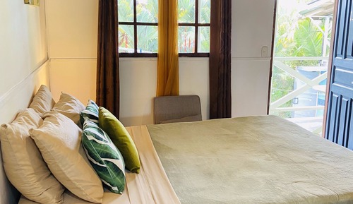 Deluxe Room, 1 Queen Bed