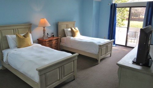 Room, Multiple Beds