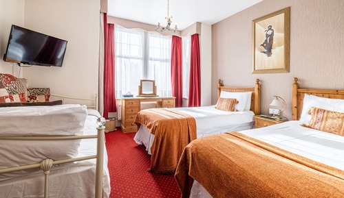 Triple Room