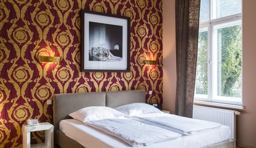 Single Room (Souterrain)