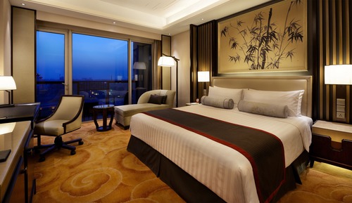 Horizon Club, 1 King Bed, River View