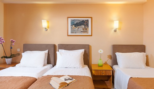Triple Room