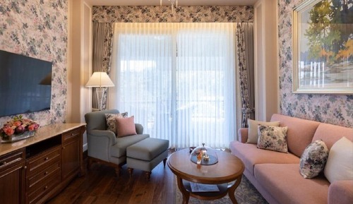 Suite, 1 King Bed