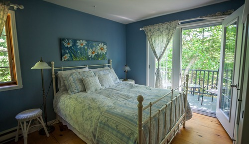 Deluxe Room, 1 Queen Bed, Balcony