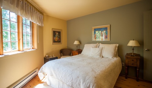 Standard Room, 1 Queen Bed