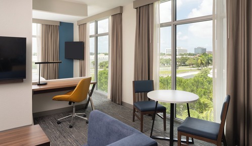 Suite, 1 King Bed