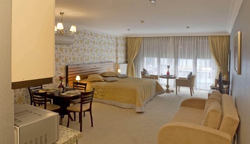 Deluxe Apartment, City View